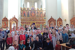 Пасхальный утренник учащихся  Серафимовской воскресной школы  в г. Белоозёрске